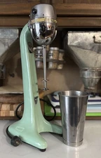Vintage 1940s Hamilton Beach Model 33 Jadeite Green Milkshake Mixer - TESTED