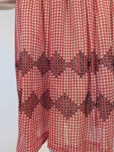 VINTAGE 1940’S RED + WHITE GINGHAM COTTON SUIT W CROSS STITCH DETAIL - Picture 2 of 6