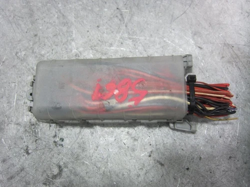 93363136 Caja Reles/Fusibles para OPEL MERIVA Enjoy 2004 1637395 - Imagen 3 de 9