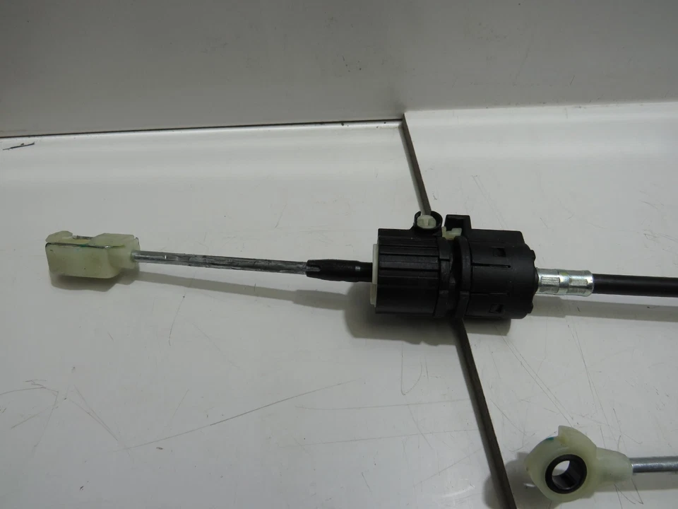 KIA STONIC 2017-20 6 SPEED MANUAL GEAR LINKAGE CABLES (1.0l 12v Petrol) S6642 - Image 2 of 4