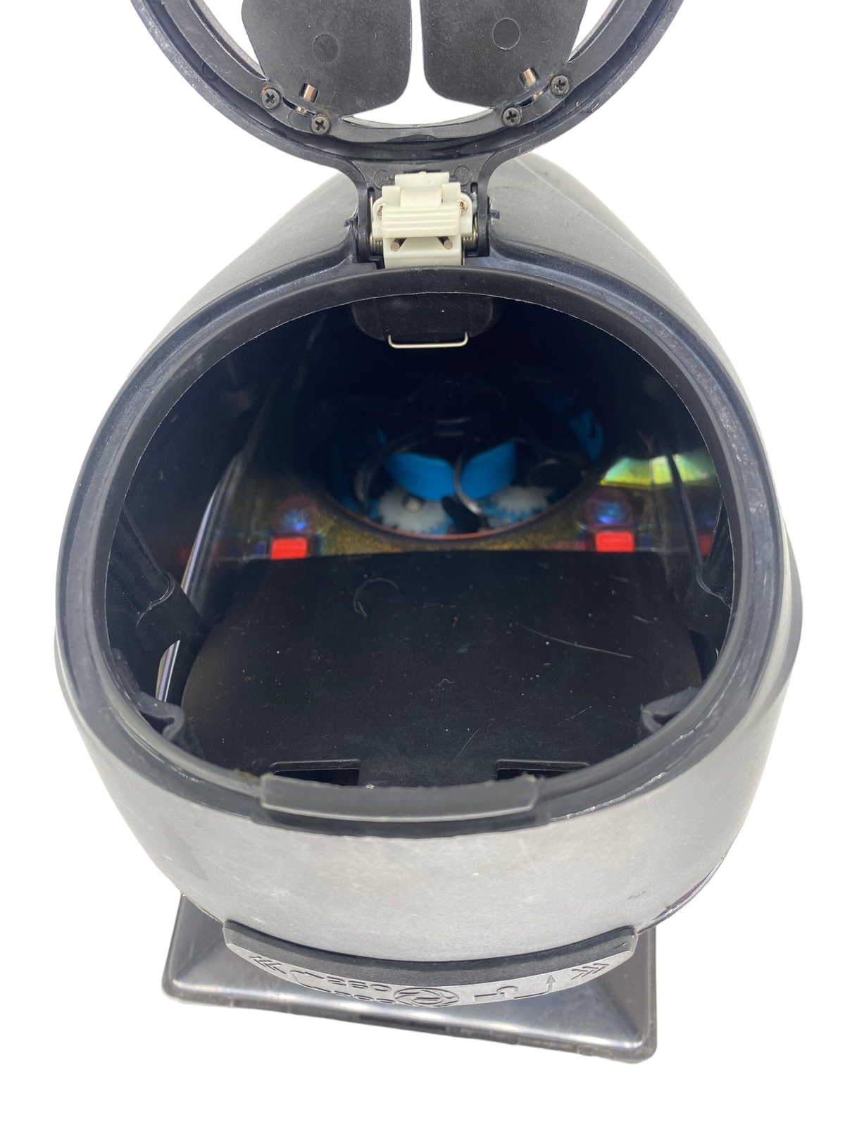 Dye R2 hopper loader