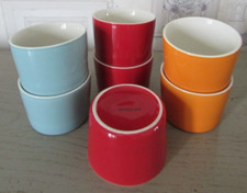 Ensemble de 7 ramequins ou tasses céramique couleur Geneviève Lethu