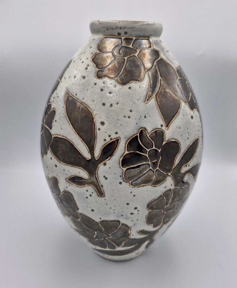 Large Contemporary Studio Pottery Floral White &  Gunmetal Grey  Vase 32cm - Image 2 of 4