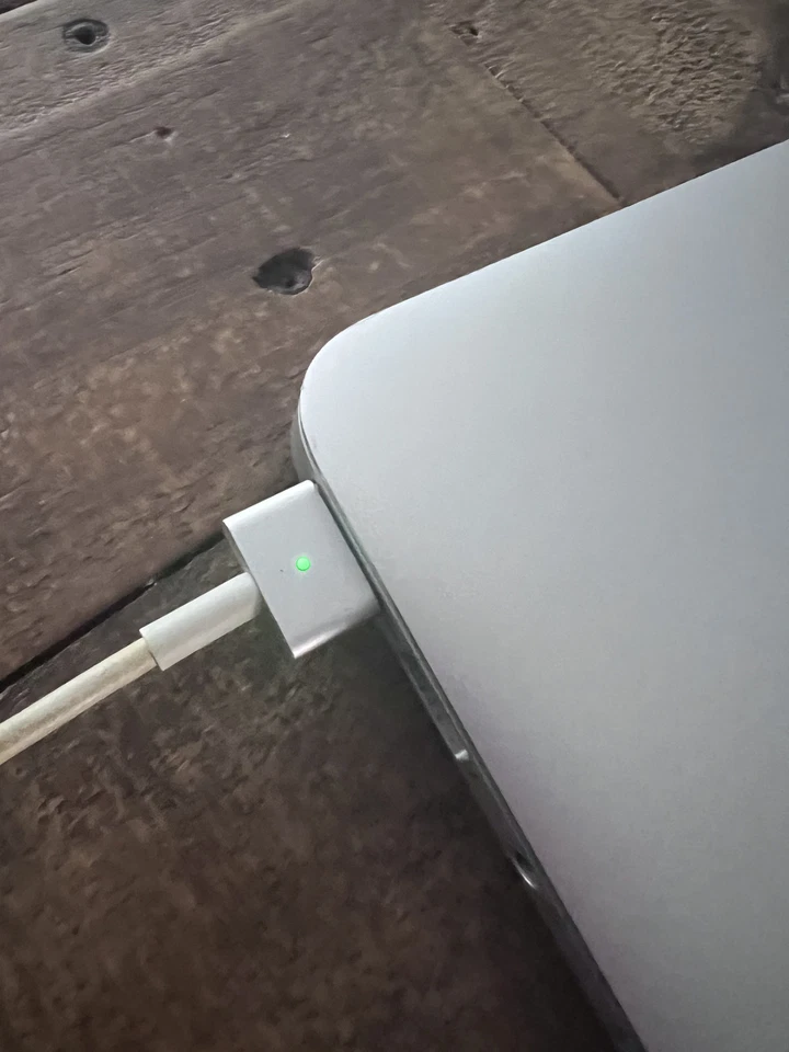 Apple MacBook Air 13" 2015 · i5 · 4GB · 256GB, photo 4 of 5