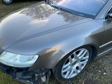 Original VW Phaeton Kotflügel links LR7R Cairo Grey met. 3D0821253