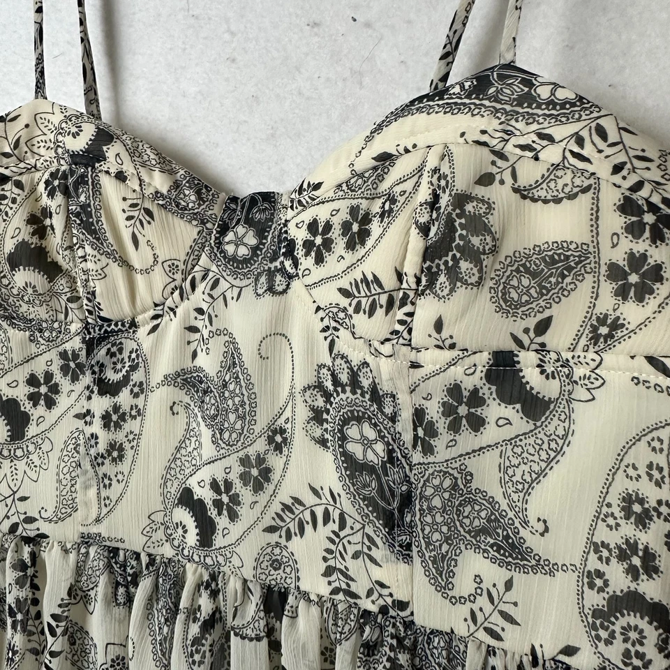 Vestido Twenty One talla M muñeca bebé volantes en niveles negro tostado mini Y2K hada oscura Foto 3 de 4