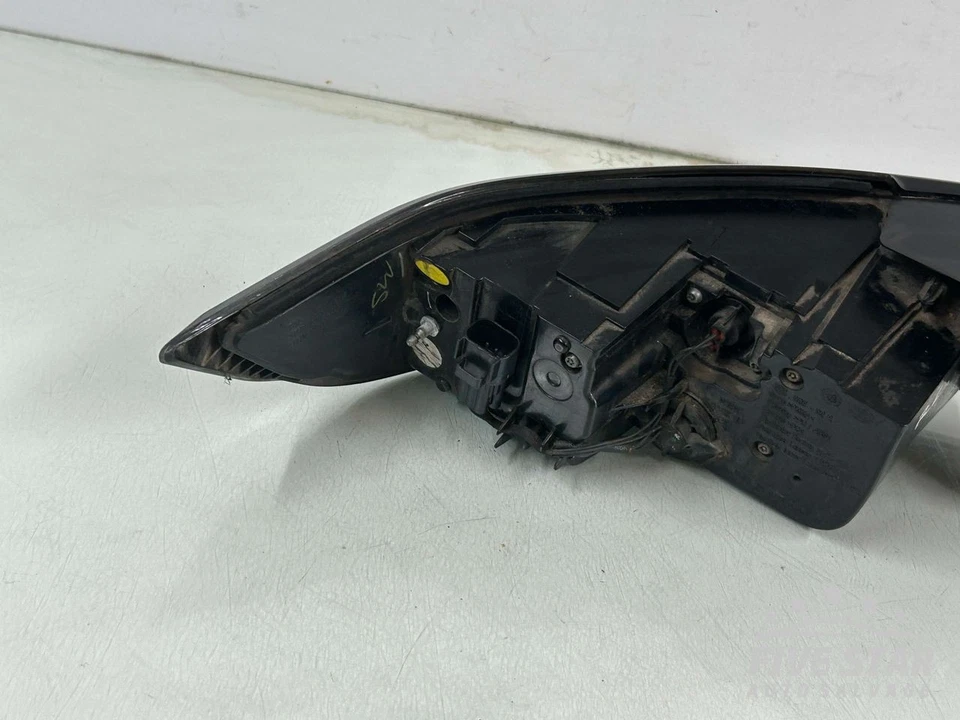 Land Rover Range Rover Evoque Rear Outer Tail Light Right 2016 SUV 4/5dr (15-19) - Image 4 of 4