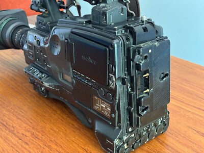 Sony PDW-700 XDCamcorder 24p/30p Option Board! XDCAM Movies Tripod