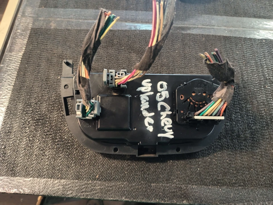 2005 - 2006 雪佛兰 Uplander/土星继电器气候控制 P/N 15791305 — 第 2/4 张图片