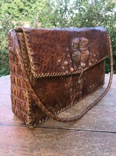 Antica borsa a mano. Coccodrillo posteriore in corno art deco. anni 20