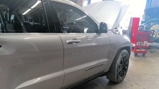 Used Front Right Door Assembly Front Fits 2018 Jeep Grand Cherokee Electric Fro