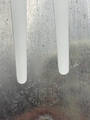 Vintage seltener EKCO ETERNA Edelstahl durchgehend geschlitzter Spatel Holzgriff.  - Bild 9 von 9