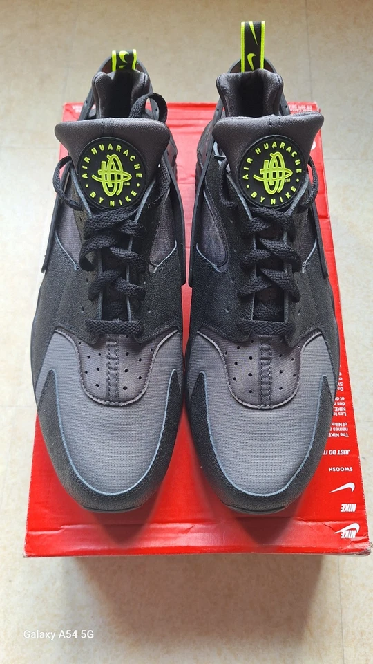 Nike Air Huarache US14 48.5  DZ4499-001 - Photo 1/4