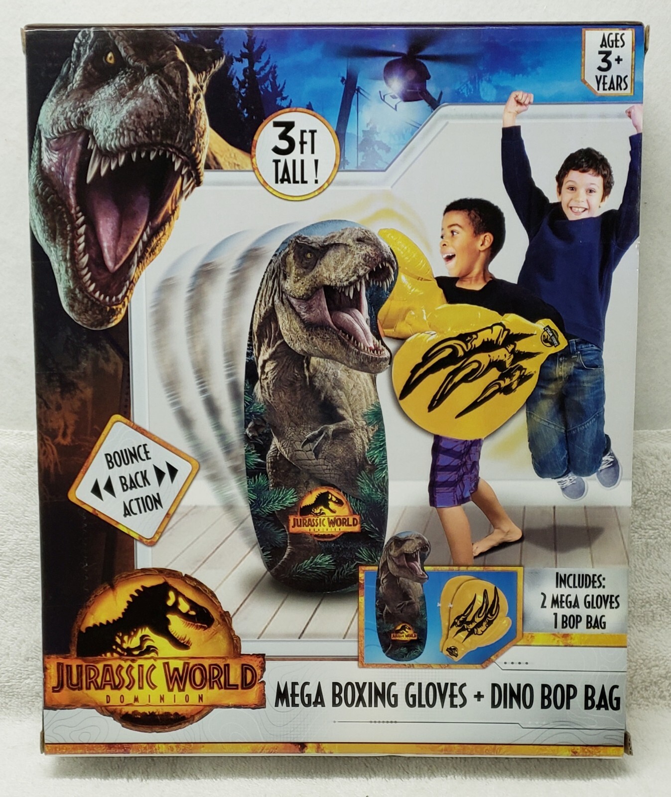 Jurassic World Dominion Mega Dino Claw Boxing Gloves & Dino Bop Bag/New