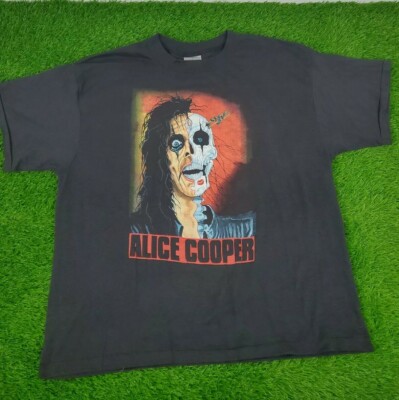 Vintage 80s ALICE COOPER TRASH Single Stitch T shirt- Brockum Tag 