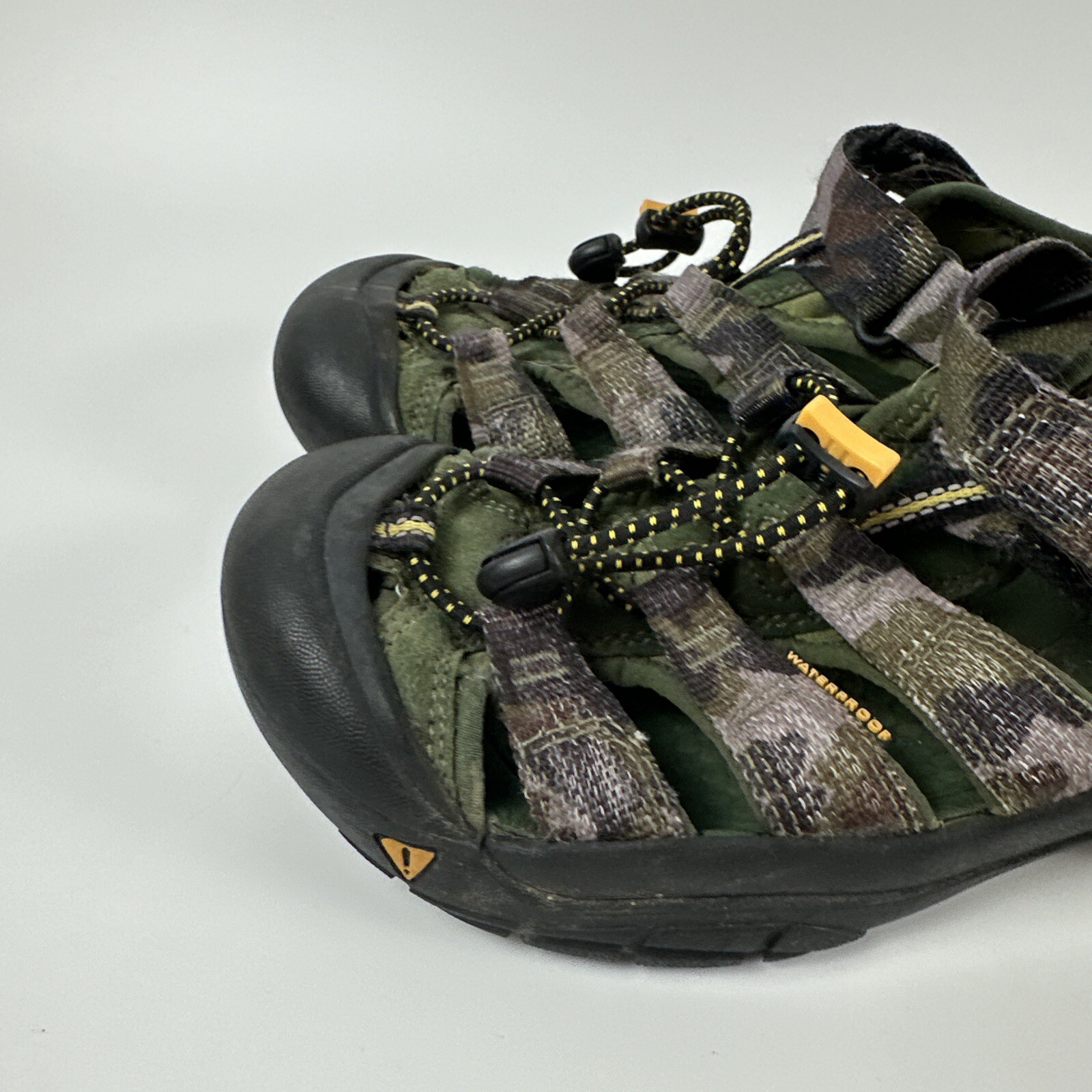 Sandali scarpe KEEN Newport verdi mimetici taglia giovane 4 37 Eu 3 Regno Unito impermeabili