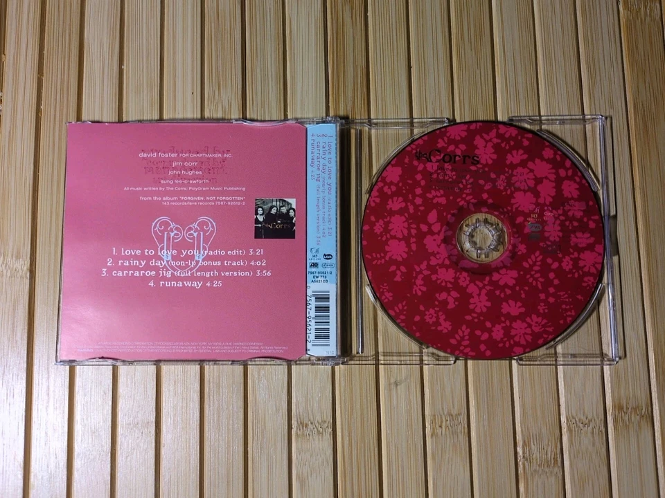 THE CORRS -  Love to Love You/Runaway CD Single 1995 In Very Good Condition  - Изображение 2 из 2
