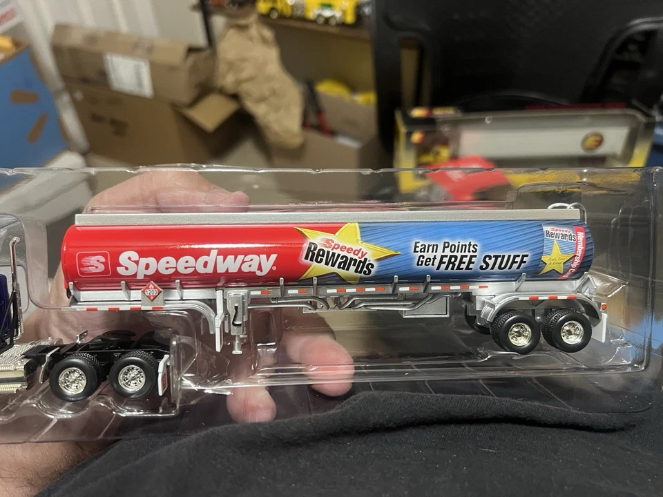 first gear 1/64 Speedway Tanker - Image 4 of 4