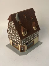 Faller HO 938 Half Timbered Store Corner House 4-1/2" x 4" x 5-1/4" Gluey