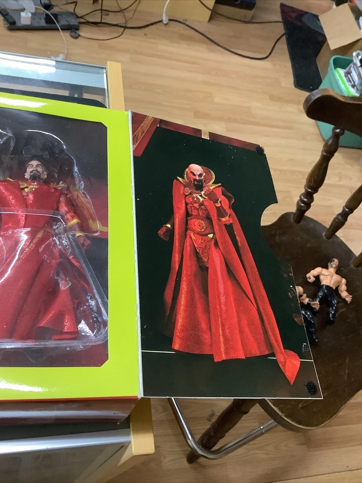 NECA Flash Gordon & Ming The Merciless Walmart Exclusivo Paquete de 2 Totalmente Nuevo Foto 4 de 4
