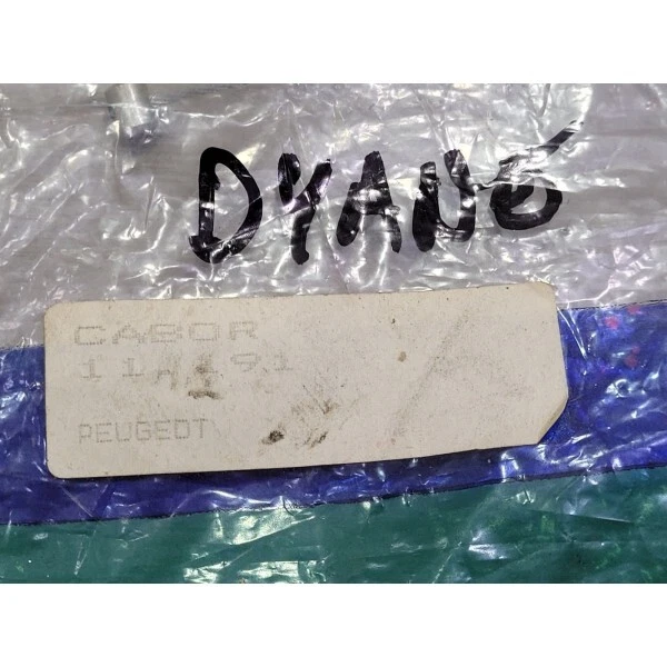 Peugeot 505 Break avec moteur XN1 - apres 80 - Cable Accelerateur - Photo 4/4