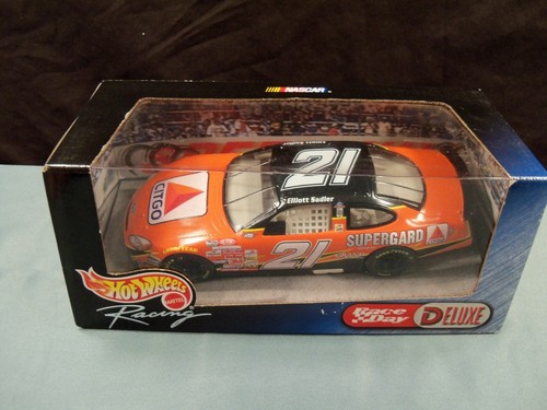 NEW Elliott Sadler #38 Snickers Special Paint Scheme 1:24 Action