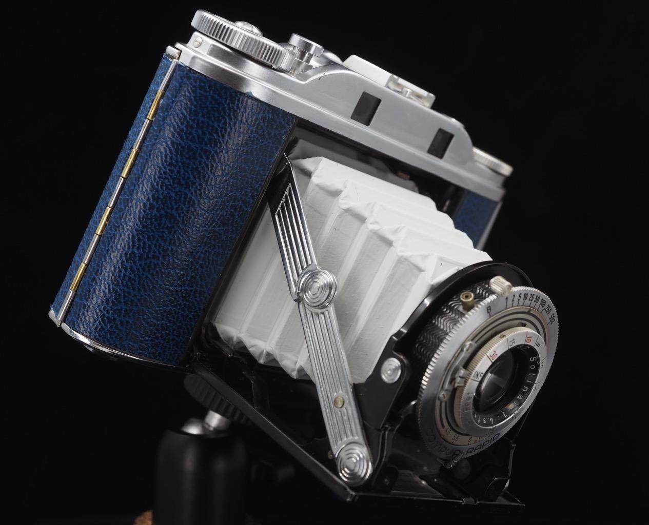 Agfa Isolette III f4.5 SOLINAR - NEW BLUE Leatherette & Light Grey Bellows !!