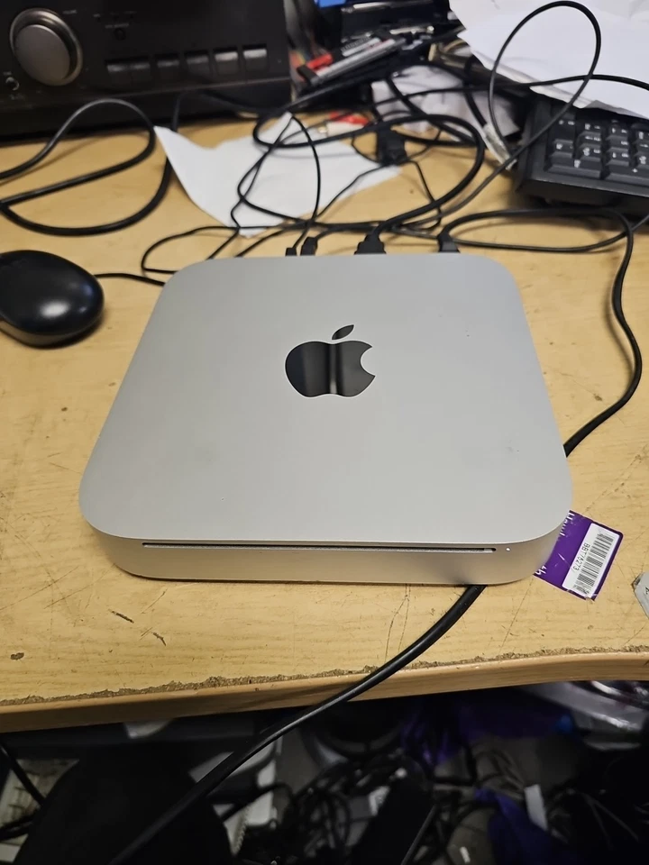 Apple Mac Mini - A1347 2010- Core 2 Duo @2.4GHz,4GB RAM,320GB HDD.NO OS. - Image 2 of 4