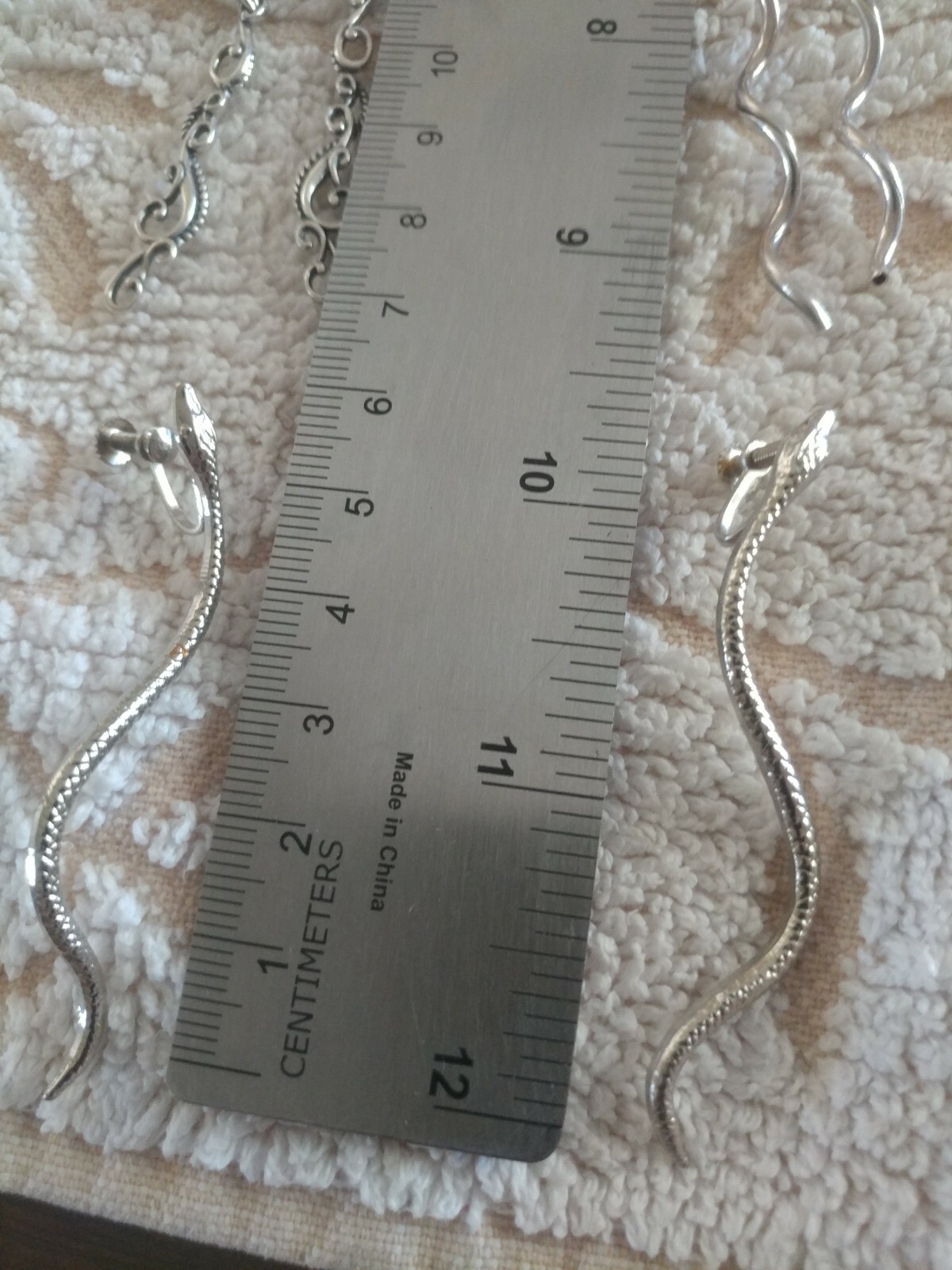 3 Dangling Earrings - image 2