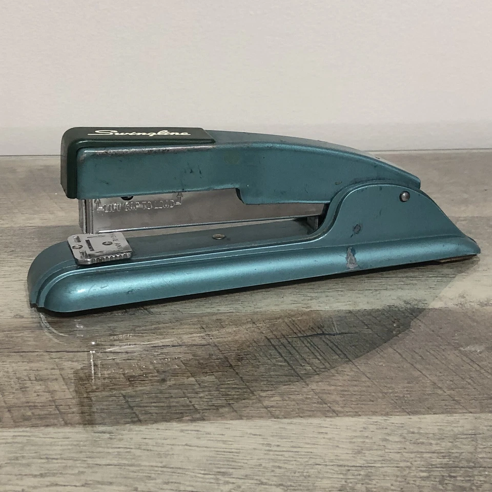 Vintage Swingline No. 27 Stapler Art Deco Office Desk Accessory plus Staples - Image 3 of 4
