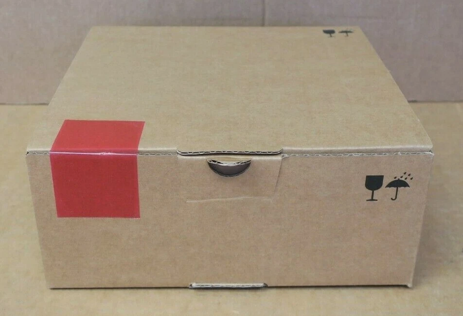 New Fujitsu 8-Bay to 16-Bay 2.5" HDD Upgrade Kit S26361-F1592-L8 For RX2530 M4 - Image 3 of 4