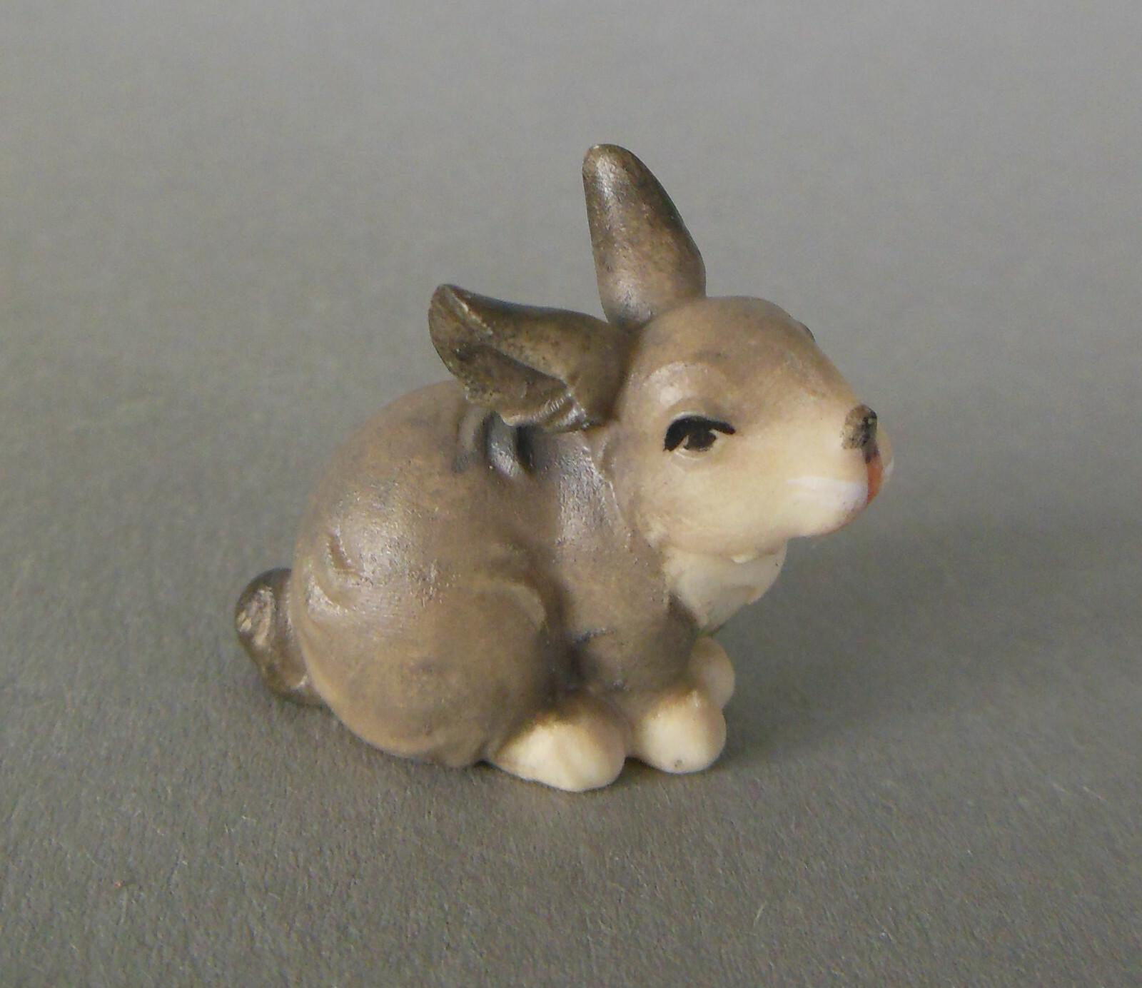 Hase sitzend grau 2,7 cm hoch für Krippenfiguren 11 cm - 12 cm Holz bemalt DR
