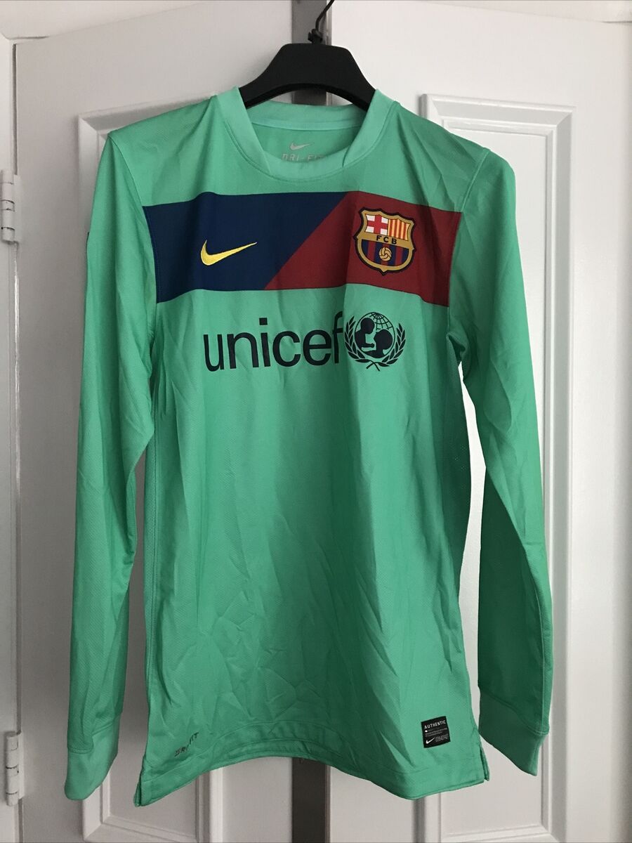 Nike Dri-Fit FC Barcelona Green Long Sleeve Jersey Shirt Nike Dri-Fit FC Barcelona Green Long Sleeve Jersey Shirt
