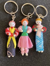 3 Tiny GUATEMALAN WORRY DOLLS Trouble Dolls Keychains