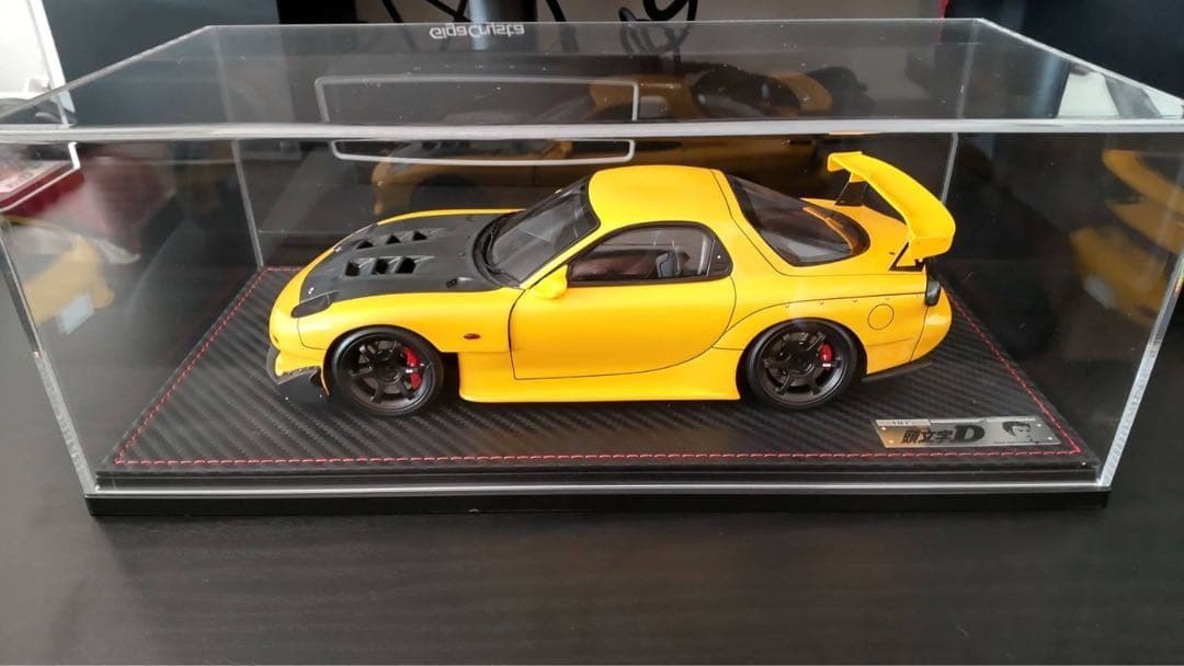 Ignition Model 2873 1/18 INITIAL D Mazda RX-7 (FD3S) With Mr