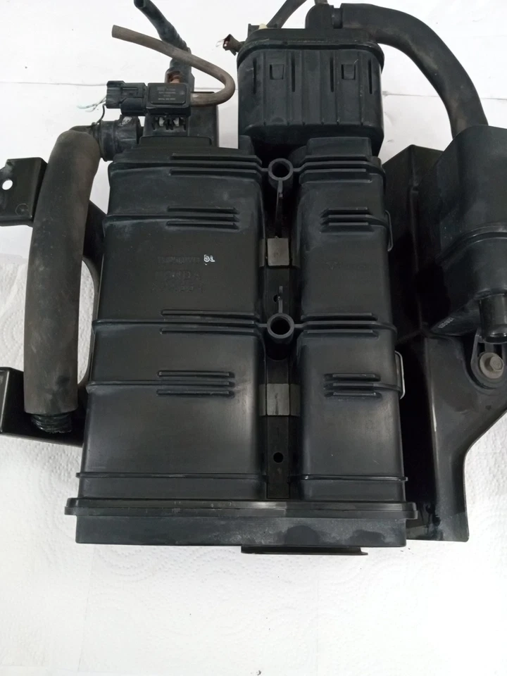 Honda Odyssey 2005-2010 bote de vapor de carbón con soporte 17011-SHJ-A01 OEM Foto 3 de 4
