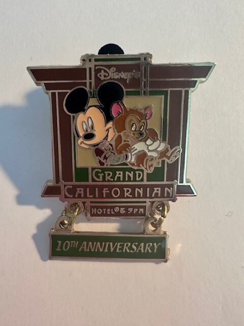 Disneyland LE 500 Grand Californian Hotel Mickey 10th Anniversary Disney Pin (D9