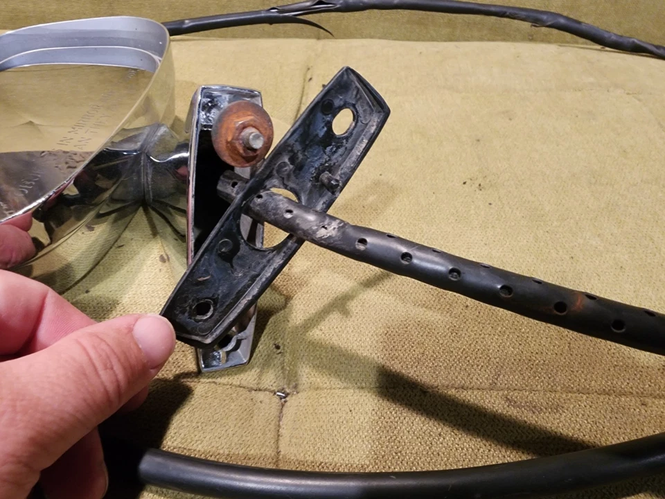 Espejo de puerta manual derecho de pasajero Oldsmobile Olds Toronado 1980-1985 cromado OEM Foto 4 de 4