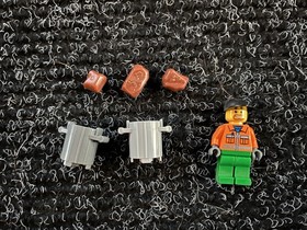 LEGO CITY Garbage Truck 7991 Complete Set with Minifigure Trash Bins Accessories