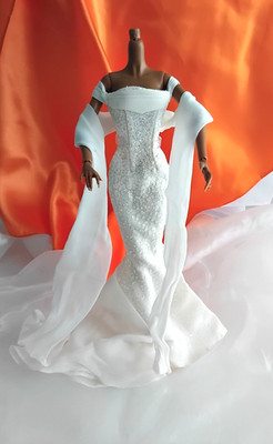 Barbie B3414/ 2003 The Birthstone Collection   06 June Pearl Barbie