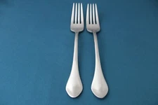 2 Dinner Forks Community By Oneida CAPELLO 18/10 Stainless China 7 1/2"