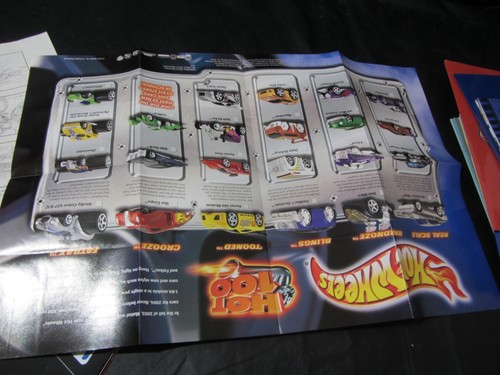 Hot Wheels NEWSLETTER BOOKLETS with folders and posters! Great lot! - Picture 10 of 14