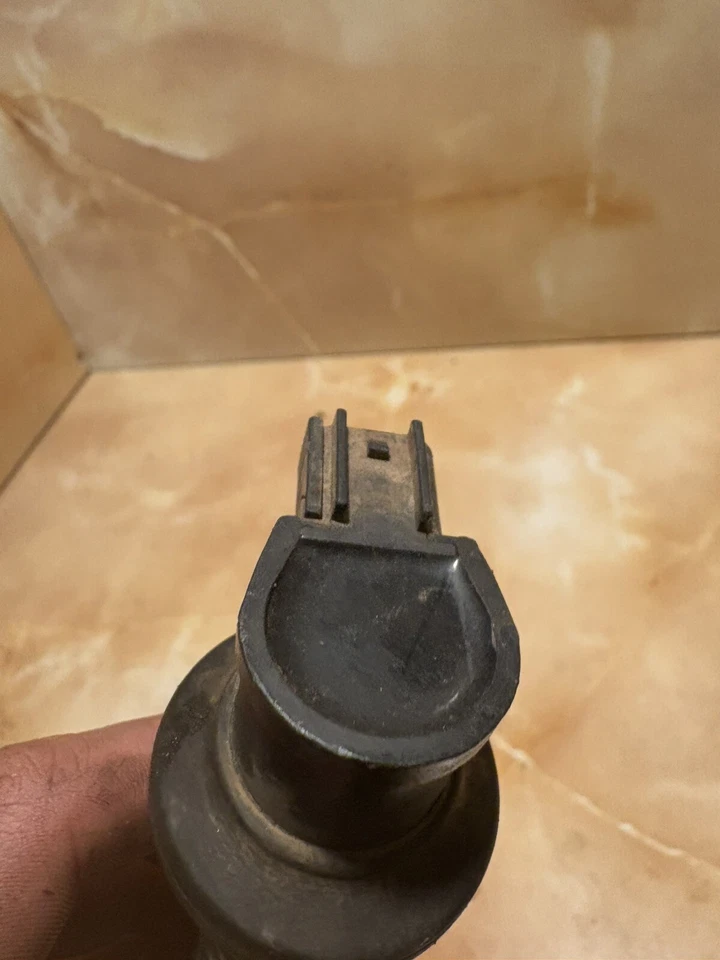 2003 YAMAHA YZ250F OEM катушка зажигания в сборе свеча зажигания загрузки 5UL-82310-10-00 - Изображение 4 из 4