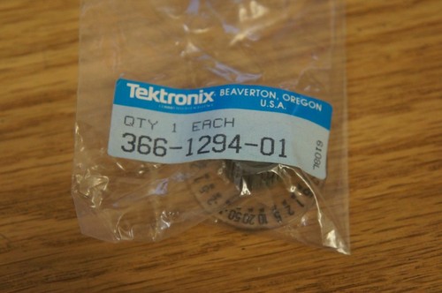 Tektronix 366-XXXX-XX Botones/Perillas Usados y Nuevos -Loc: BB4-01-XX - Imagen 63 de 124