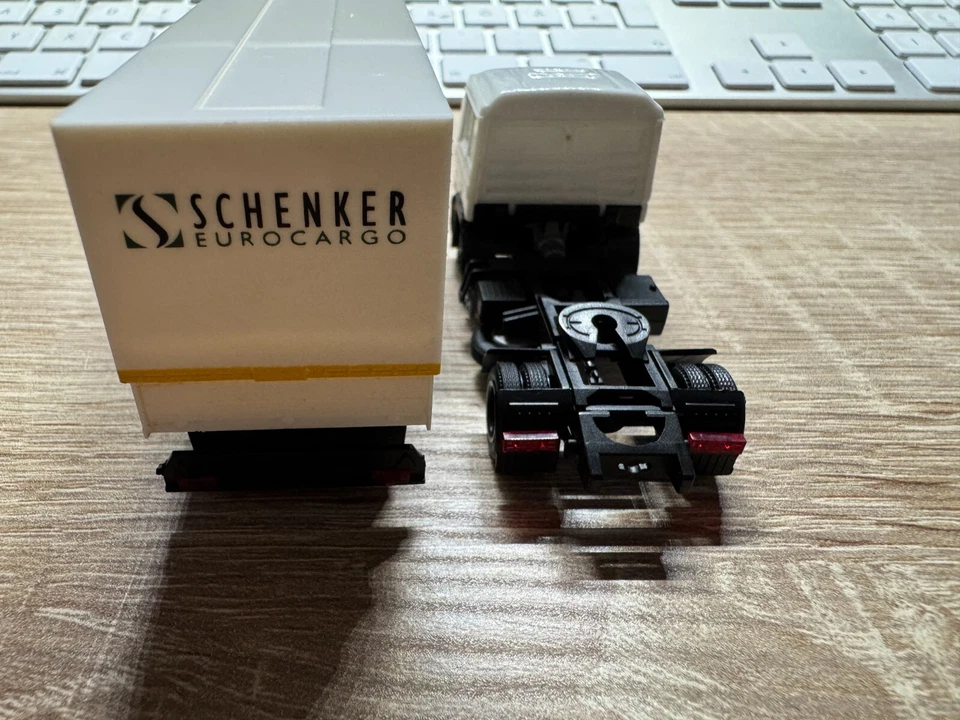 AWM 1:87 Camion MAN Schenker Eurocargo Buone Condizioni Senza OVP - Immagine 4 di 4