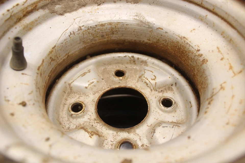 Llanta trasera Yamaha Moto 4 YFM250 1991 I6 Foto 3 de 4