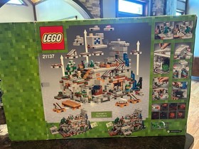LEGO Minecraft: The Mountain Cave (21137)