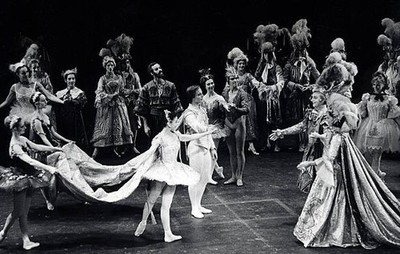 Rudolf Nureyev Margot Fonteyn and dancers at The Sleeping B - 1973 Old Photo