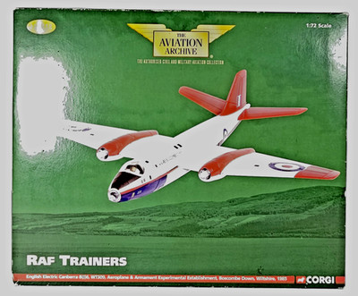 Corgi AA34706 Canberra B(I)6 1:72 Scale Aviation Archive Raspberry Ripple Boxed.