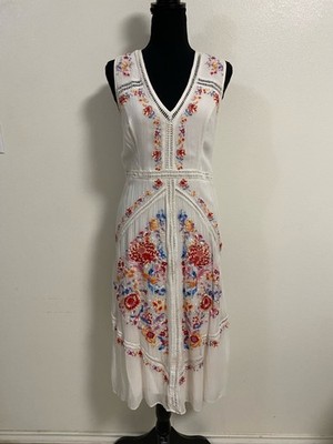 Akemi & Kin Dress Women s Size 8 White Floral embroidery Billie Midi Dress FLAWS
